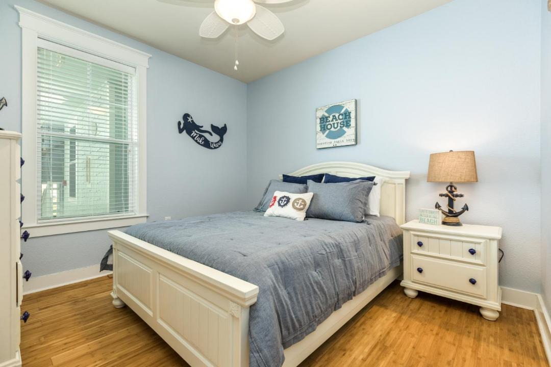 Photo of Bedroom in Red Fish Cove