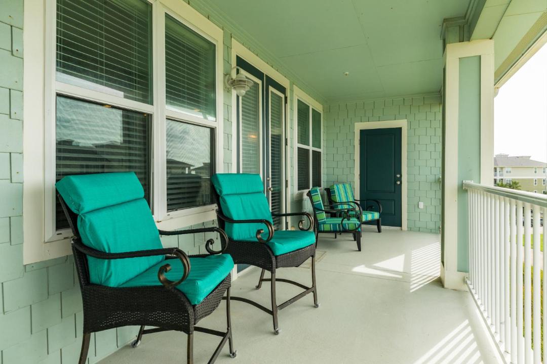 Photo of Patio Balcony in Red Fish Cove