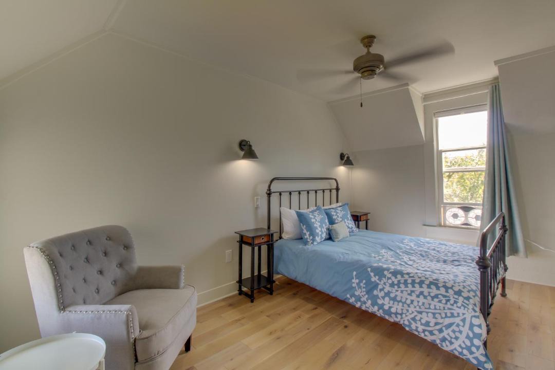 Photo of Bedroom in Anacortes