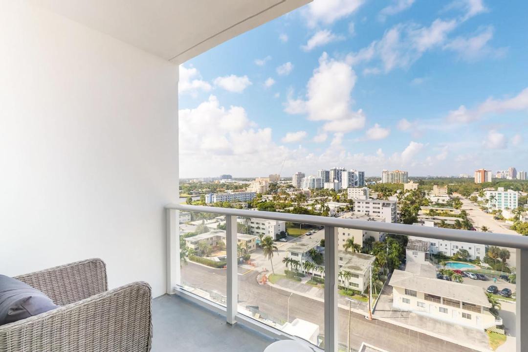 Photo of Patio Balcony in Central Beach