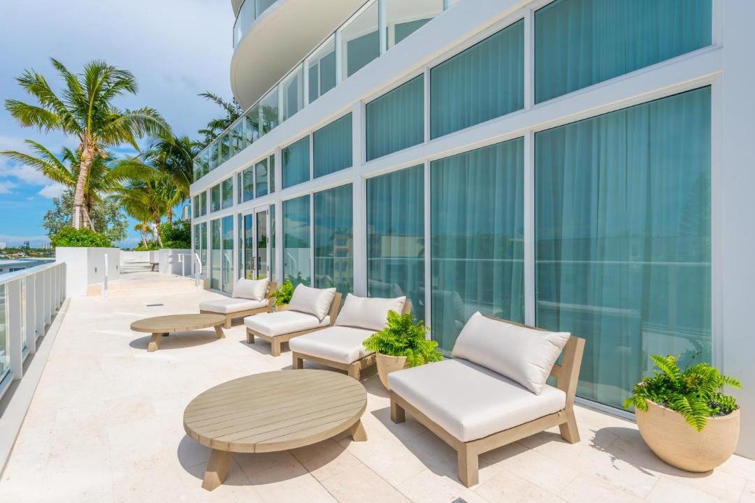 Photo of Patio Balcony in Central Beach