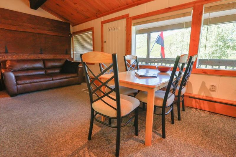 Photo of Livingroom in Glenwood Springs