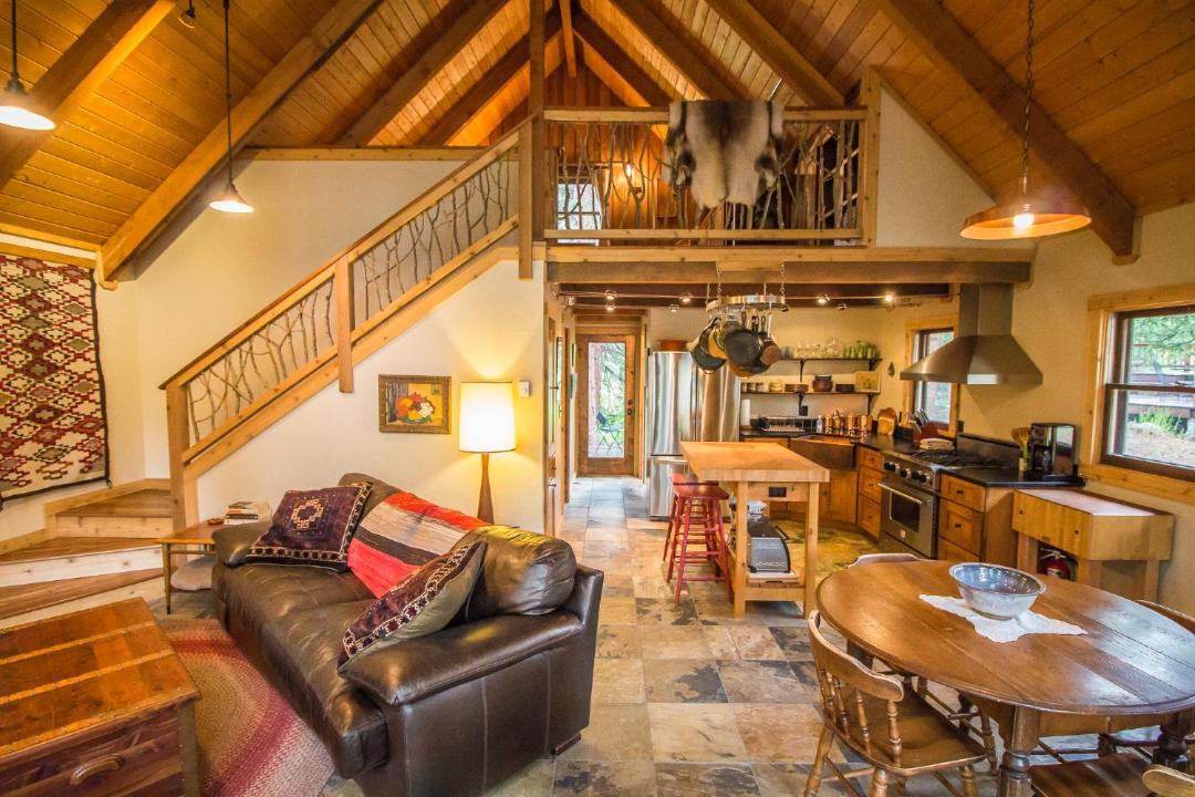 Photo of Livingroom in Blue River