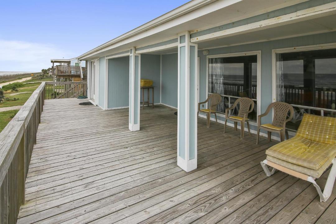 Photo of Patio Balcony in Bermuda Beach