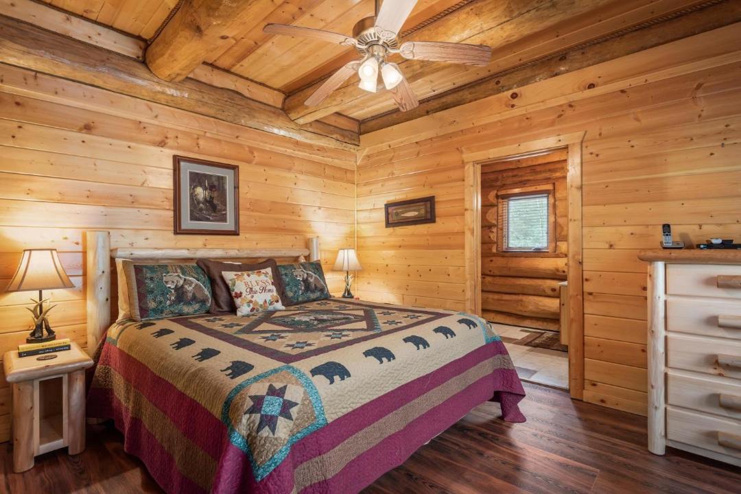Photo of Bedroom in Pittman Center