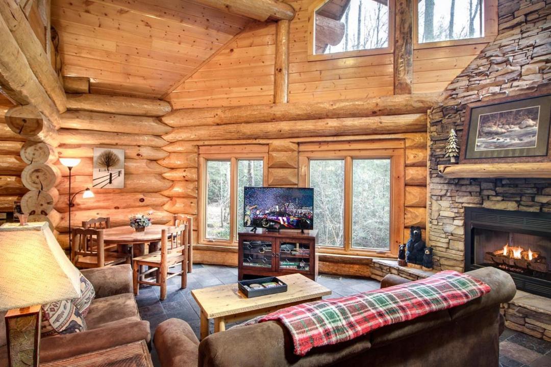 Photo of Livingroom in Pittman Center