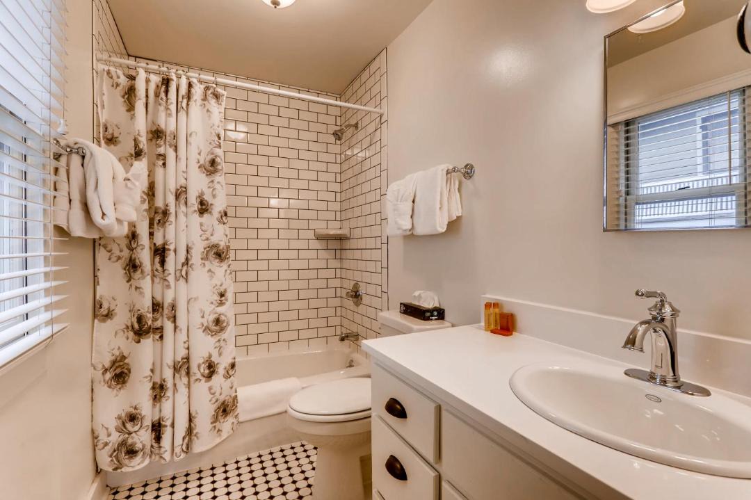 Photo of Bathroom in Central Boulder