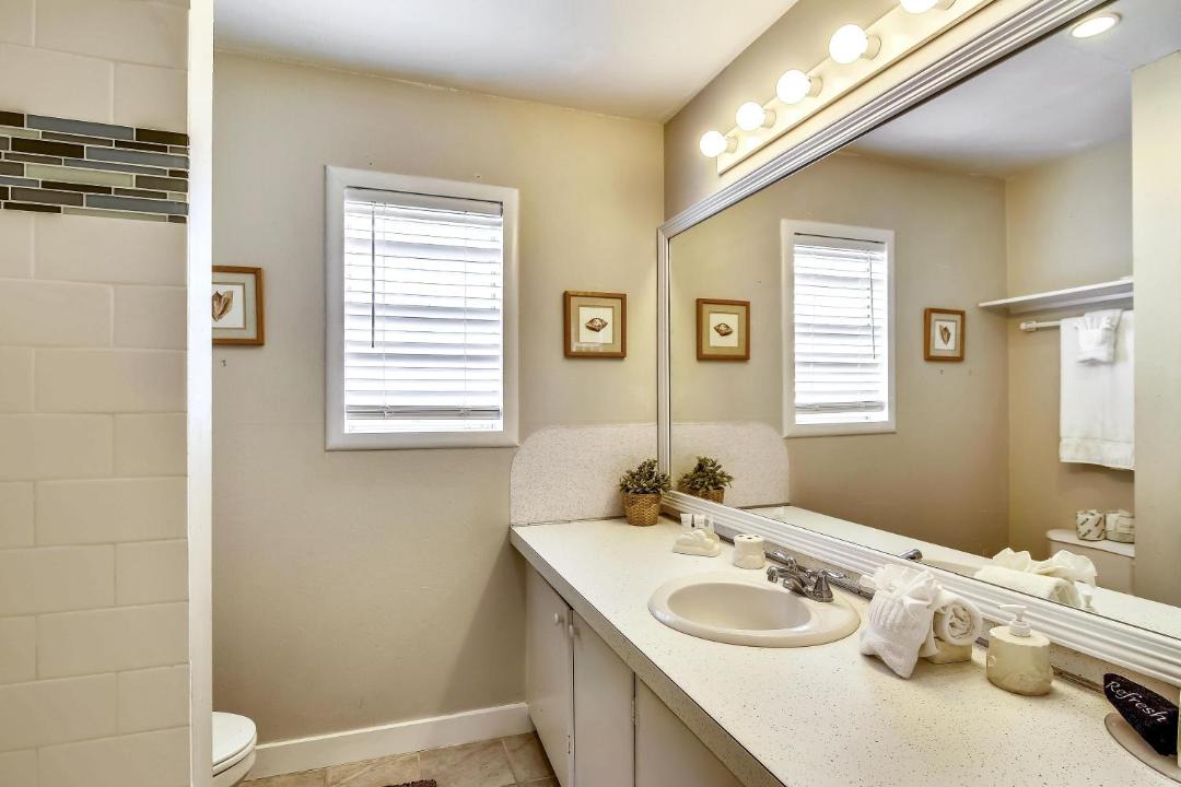 Photo of Bathroom in Bermuda Beach
