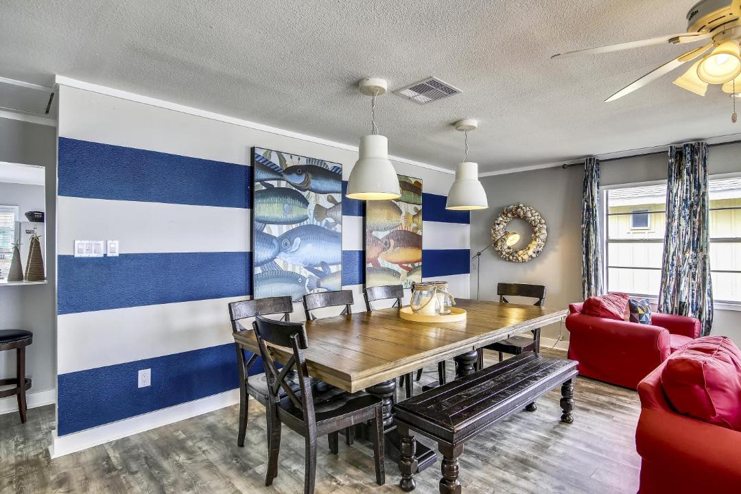 Photo of Livingroom in Bermuda Beach