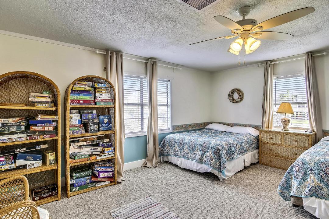 Photo of Bedroom in Bermuda Beach