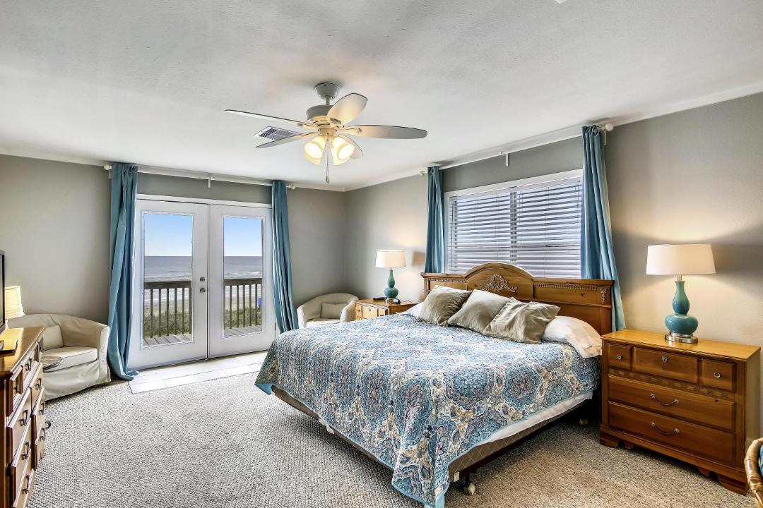 Photo of Bedroom in Bermuda Beach