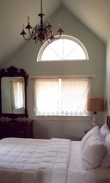 Photo of Bedroom in Lyons