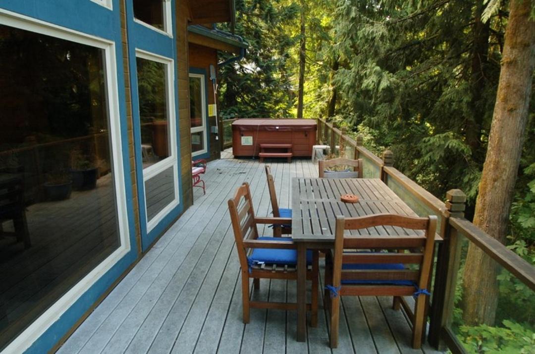 Photo of Patio Balcony in Maple Falls