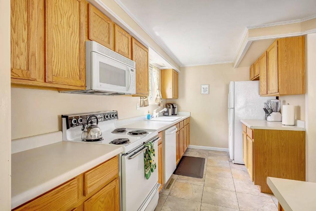 Photo of Kitchen in Trendwood and Frankline Square