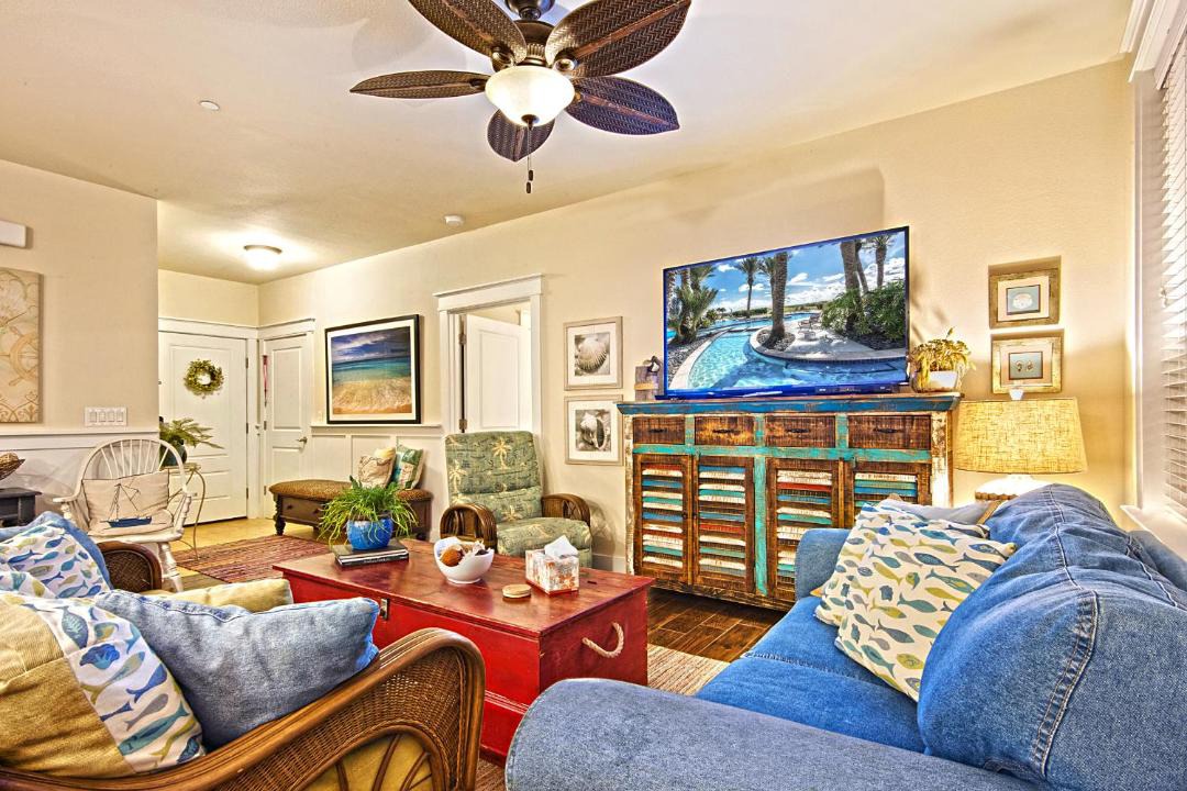Photo of Livingroom in Red Fish Cove