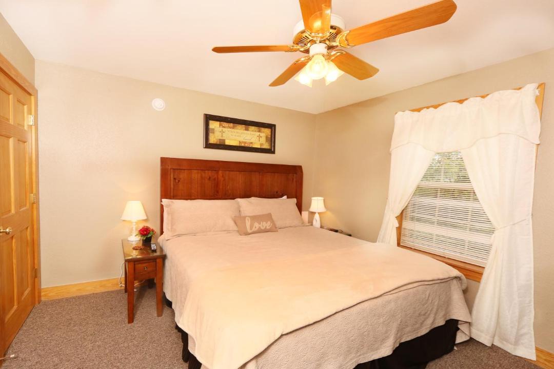 Photo of Bedroom in Pigeon Forge
