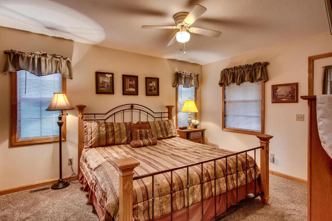 Photo of Bedroom in Wears Valley