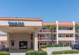 Days Inn by Wyndham Ontario Airport