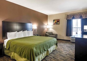 Days Inn by Wyndham Fort Worth North / Fossil Creek