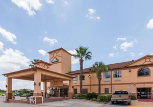 Days Inn & Suites by Wyndham Pasadena