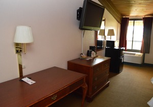 Ontario Airport Inn