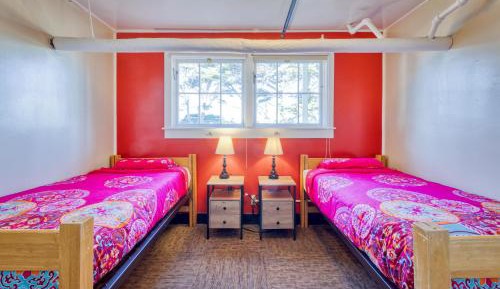 Private 2-Person Twin Room