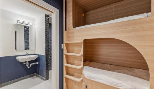 Bed in 4-Bed Mixed Dormitory Room