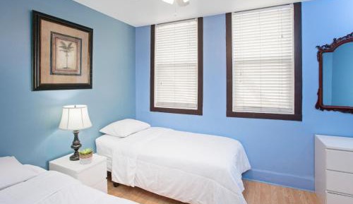 Private Two Bed Room – Shared Bathroom