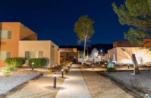 Taos Hotel | Hotel Don Fernando de Taos, Tapestry Collection by Hilton