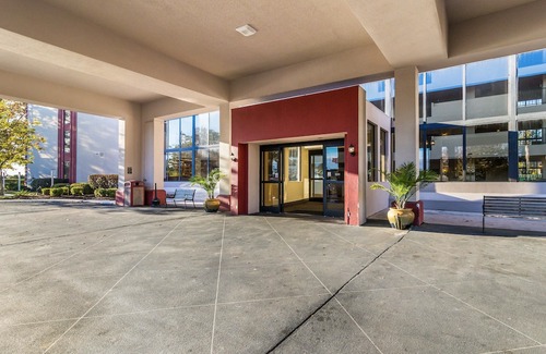 Jackson Hotel | Clarion Hotel Convention Center Jackson Northwest