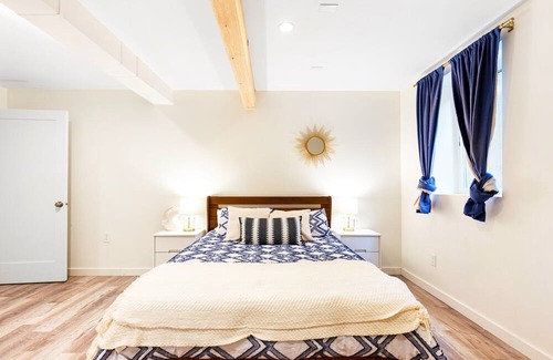 Richmond Apartment | Loftium | Charming 1 BR Guest Suite In Richmond!