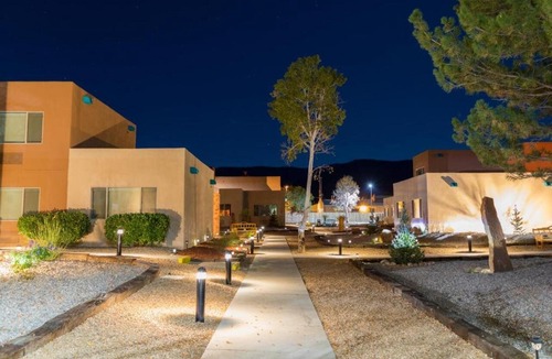 Taos Hotel | Hotel Don Fernando de Taos, Tapestry Collection by Hilton