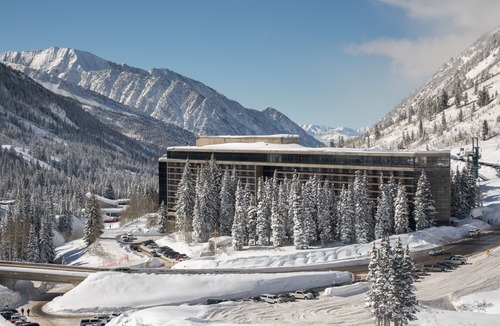 Salt Lake Mountain Resorts Hotel | The Cliff Lodge and Spa