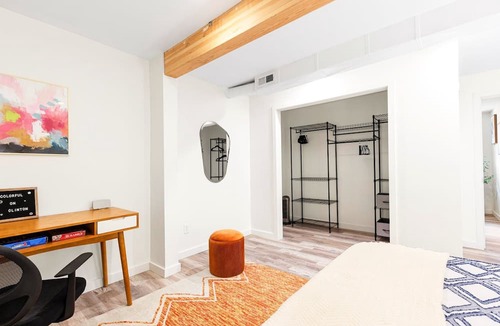 Richmond Apartment | Loftium | Charming 1 BR Guest Suite In Richmond!