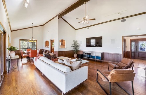 Bastrop House | The Tarcoola Ranch by Lodgewell - Riverfront Ranch - Have a g' day and g' night there