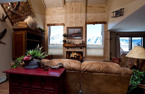 Purgatory Condo | Awesome Views - Heated Pool - Free Ski Shuttle