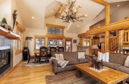 Blue River House | Amazing Mountain Home in Blue River-7 minutes from Breckenridge!