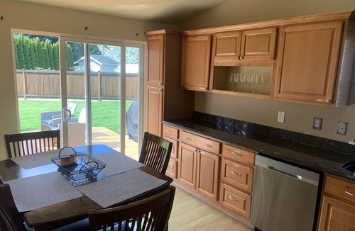 Marysville House | Destination: Relax and Enjoy! Minutes away from Casinos, Outlets, Lake Stevens.
