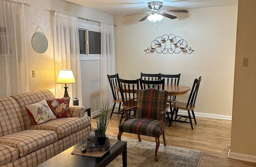 Lamar House | Relax and Unwind at the Highland House