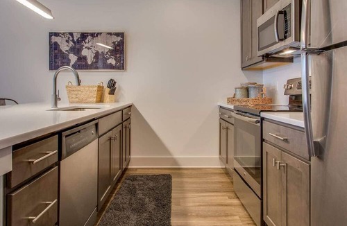 Nashville Apartment | New* East Nash - King Bed, Short Drive to Dwntwn!