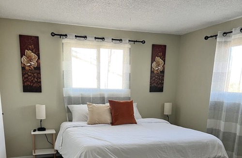 Lamar Heights Area House | Vibrant, comfortable home in Arvada. Close to great eats and beautiful views!!!