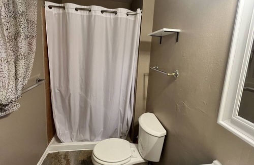 Lamar Heights Area House | Vibrant, comfortable home in Arvada. Close to great eats and beautiful views!!!