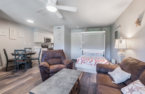 Port Aransas Condo | Roomy 1 BDRM Large Pool w/a Private Courtyard and a 5 Min Walk to the Beach