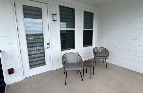 Slidell Apartment | Cozy Waterfront 2-bedroom apartment in serene Slidell