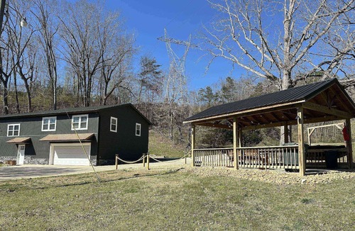 Lookout Valley Neighborhood Association House | New - Private pond stocked with fish - game room - fireplace - 2 acres to explore