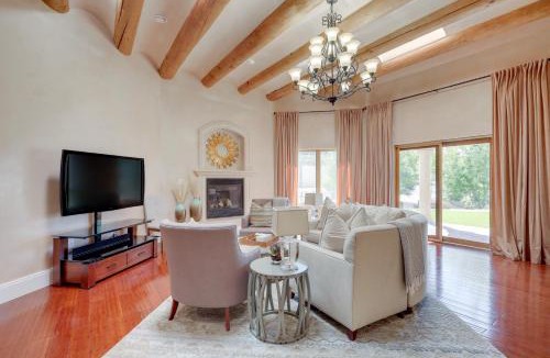 Santa Fe House | Gated Home about 5 Mi to Dtwn Santa Fe!