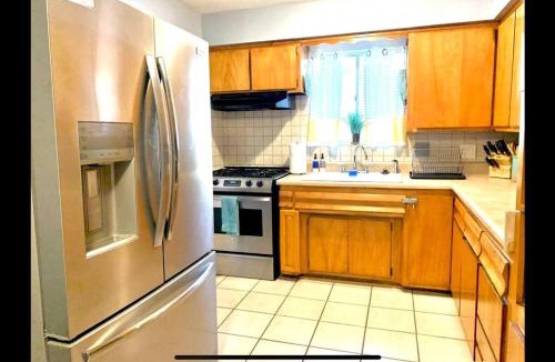 Northwest House | 4BR Home in heart of Town Center