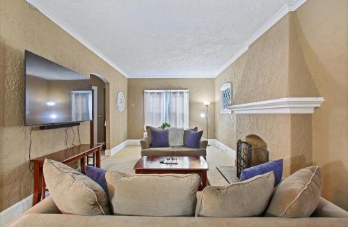 Scranton House | Greenridge Getaway:Near Universities & Attractions