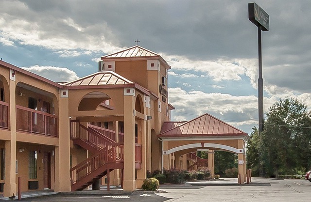 Quality Inn - White House