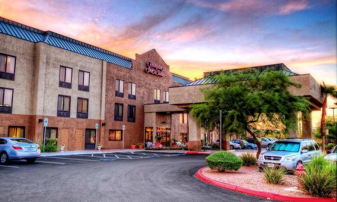 Whitney Ranch Hotel | Hampton Inn & Suites Las Vegas-Henderson